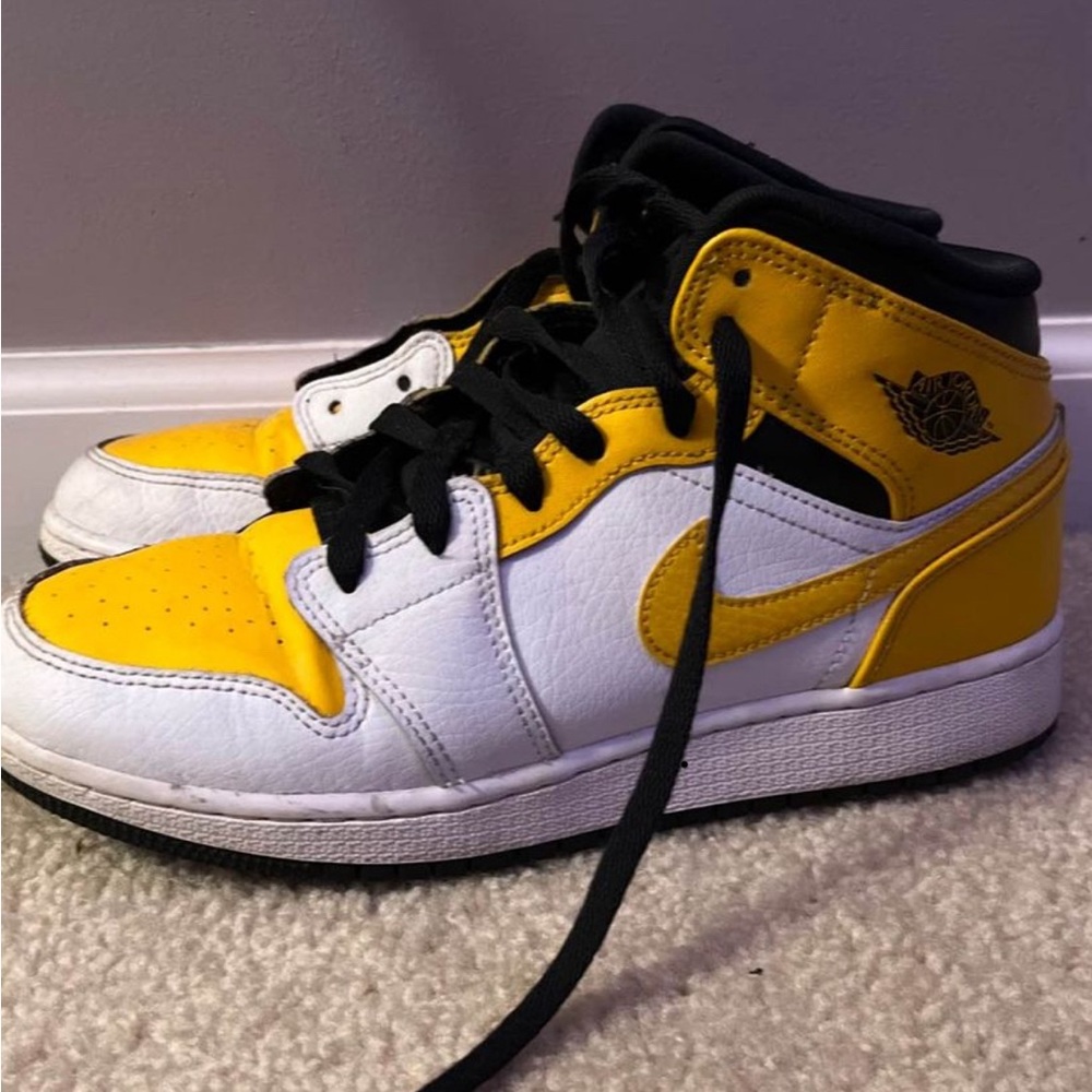 Jordan Retro High Tops Sz 6Y